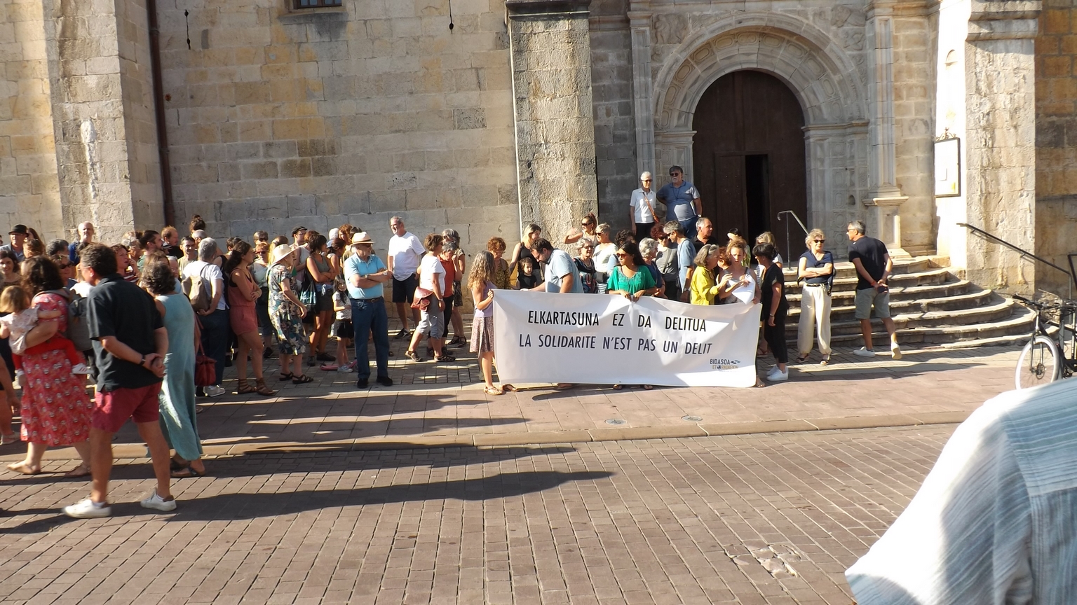 <br />
<b>Notice</b>:  Undefined variable: titre in <b>/var/www/vhosts/bidasoa-etorkinekin.org/httpdocs/views/urrugne.view.php</b> on line <b>28</b><br />
